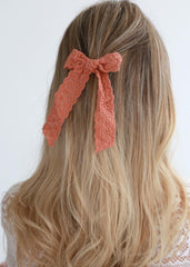 Hairpin bow brique