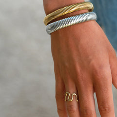 Remolino de anillo de oro