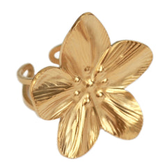 Fleur de bague en or