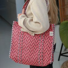 Bolso de hombro con estampado de bloques Indian coral