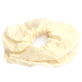 Scrunchie embroidery beige