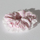 Scrunchie ruit roze kant