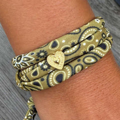 Bracelet bandana vert olive avec cœur doré