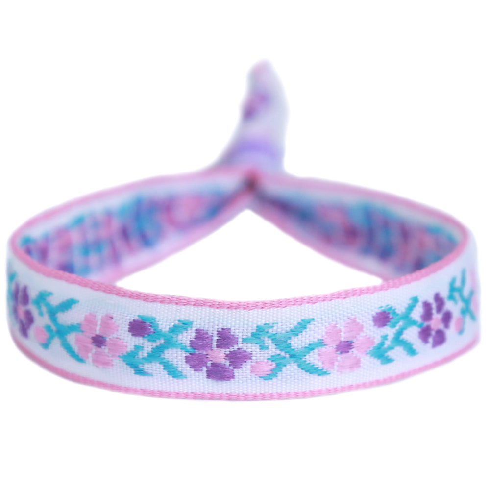 Woven bracelet pink flower