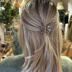 Haarspange Griff Nahkampf