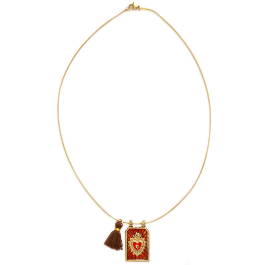 Gold necklace tableau cognac