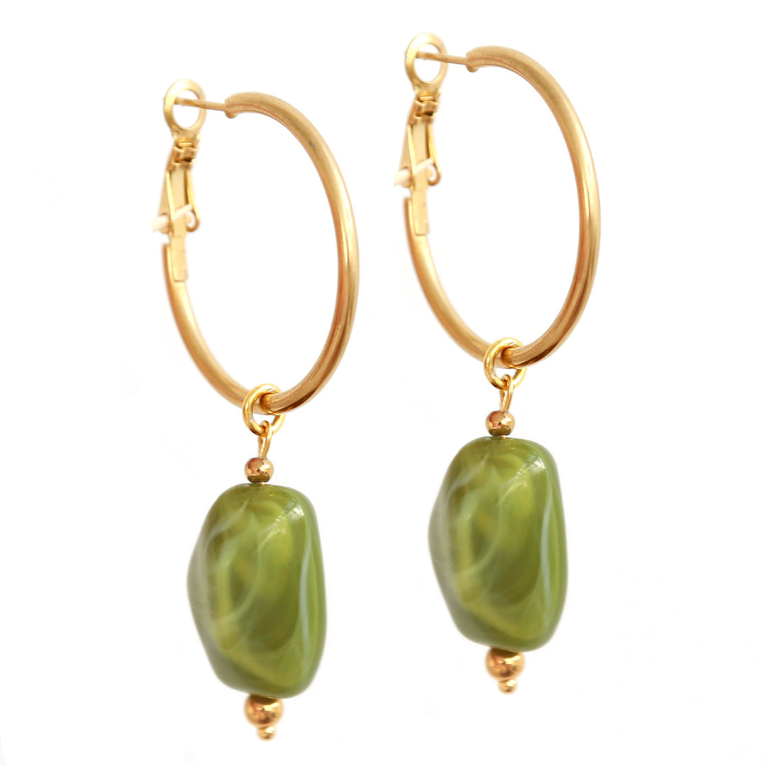 Pendientes rocas oliva