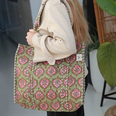 Bolso de hombro con estampado de bloques Indian verde
